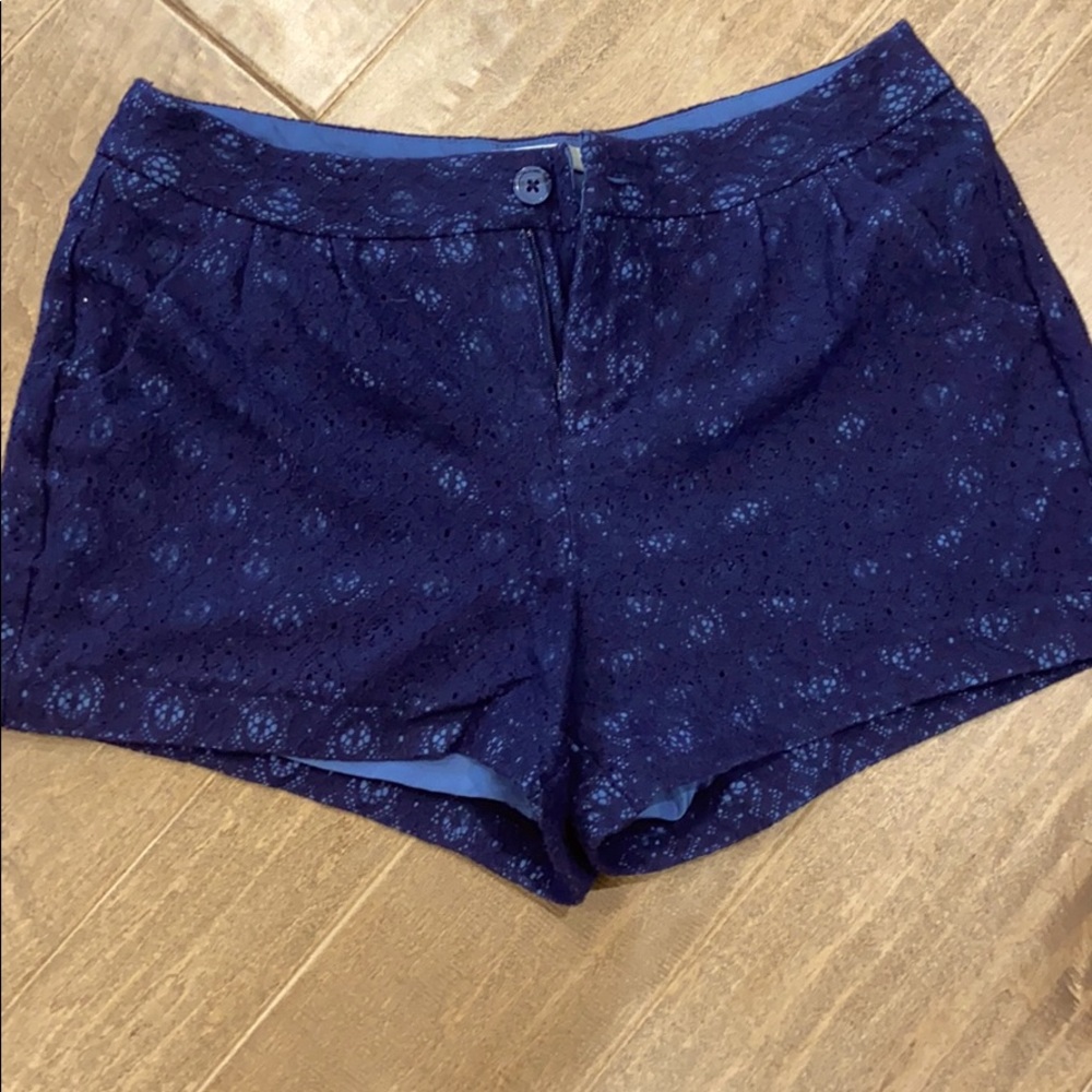 LC Lauren Conrad Size 6 crochet shorts
